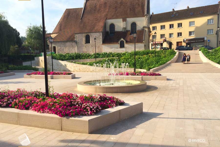 Place de l'église à Chambourcy