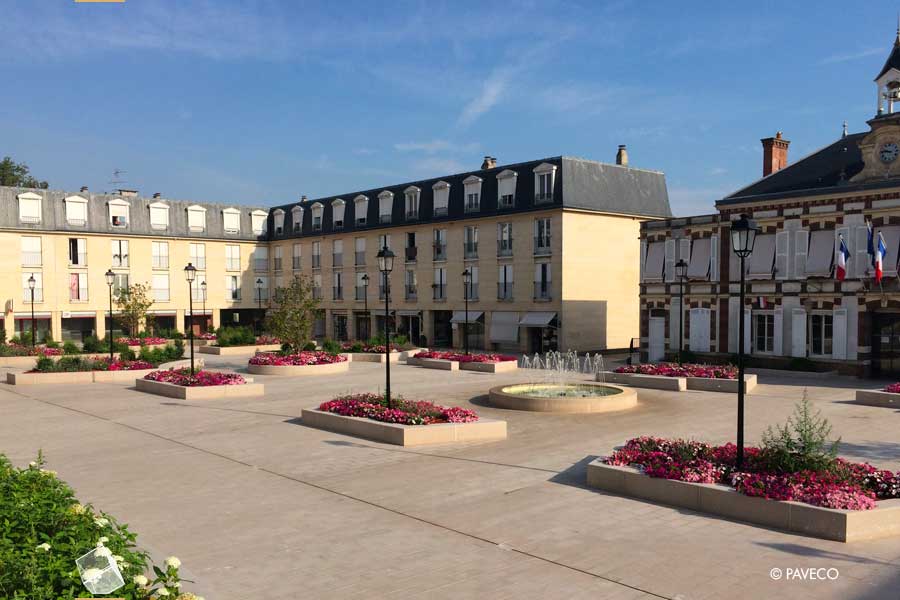 Place de l'église à Chambourcy