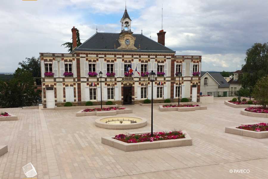 Place de l'église à Chambourcy