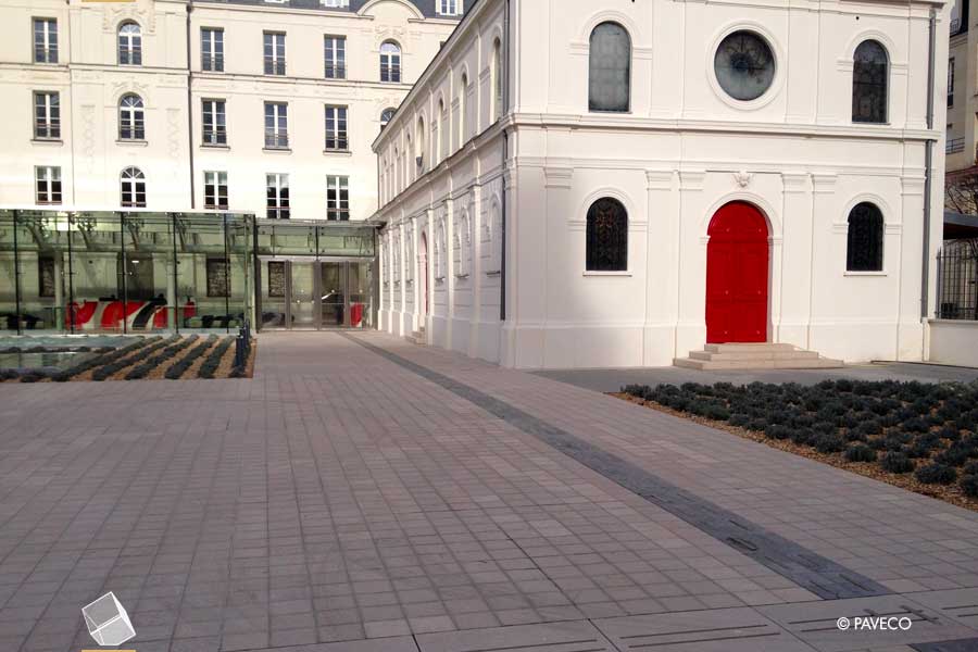 Neuilly sur Seine, Parvis du Théâtre des Sablons