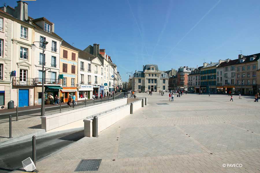 Place du Marché à Saint-Germain-en-Laye