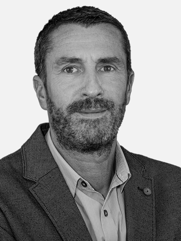 DALIL ABDERRAHIMEx-Gérant  Téléphone: 01.39.70.43.01  Email: dabderrahim@paveco.eu